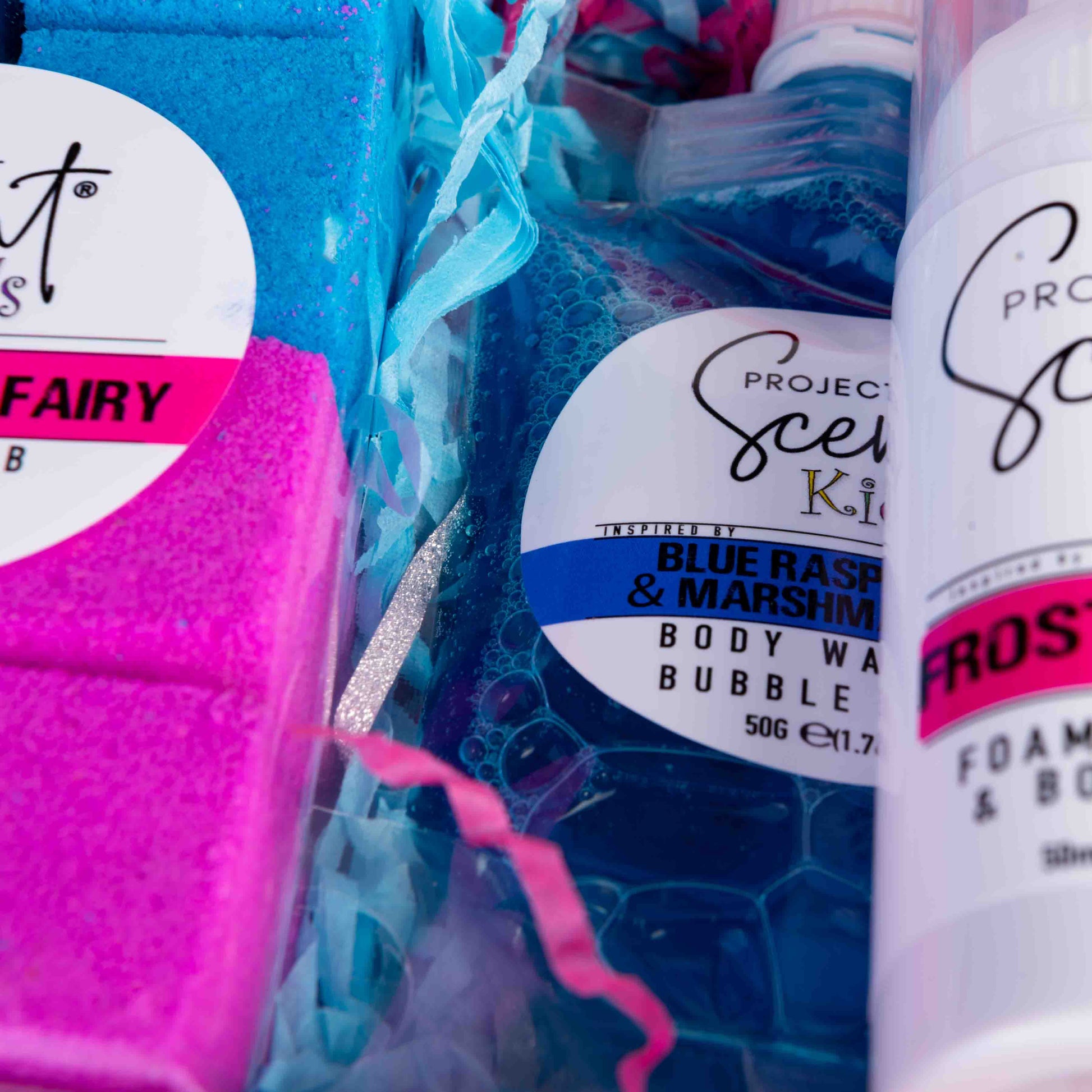 Christmas Kids 16 Bath Bomb Blocks, Foamer & 2 in 1 Body Wash Bubble Bath Gift Set - Project Scent LTD