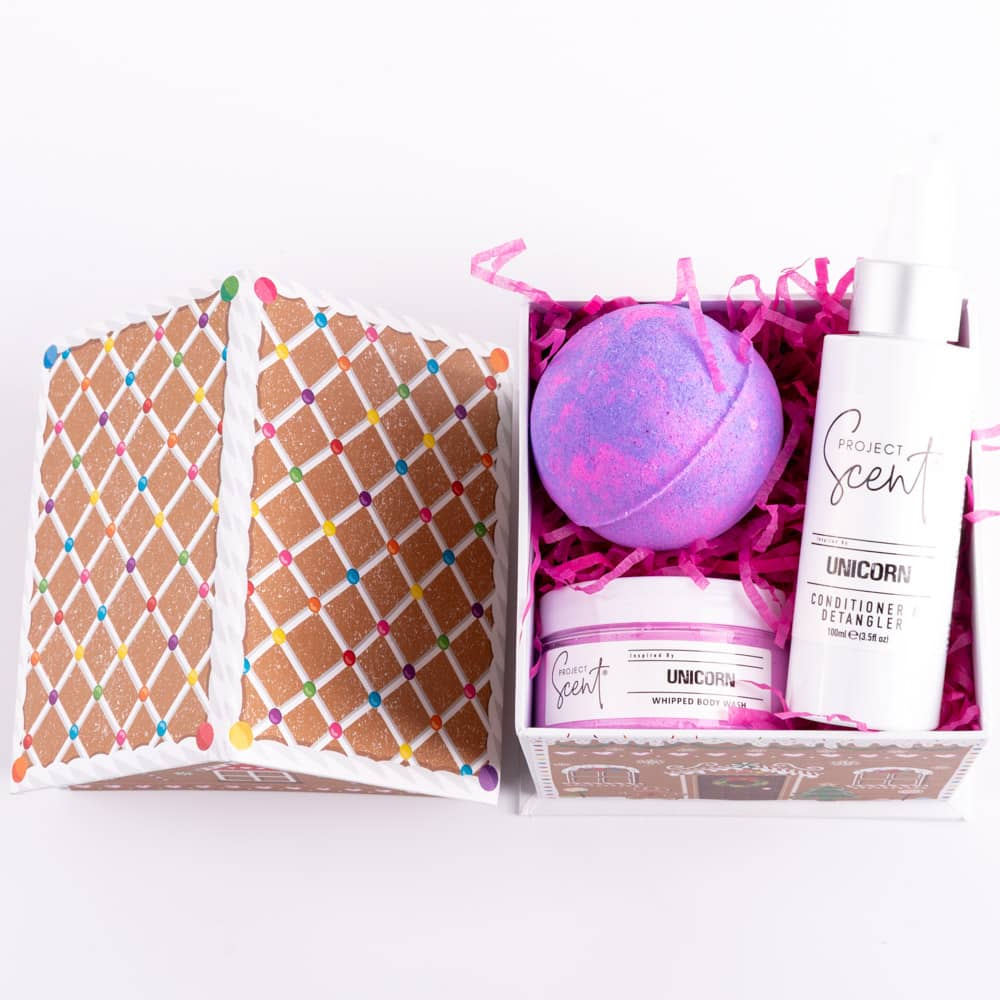 Gingerbread House Gift Set – Bath Bomb, Hair Detangler & Soufflé