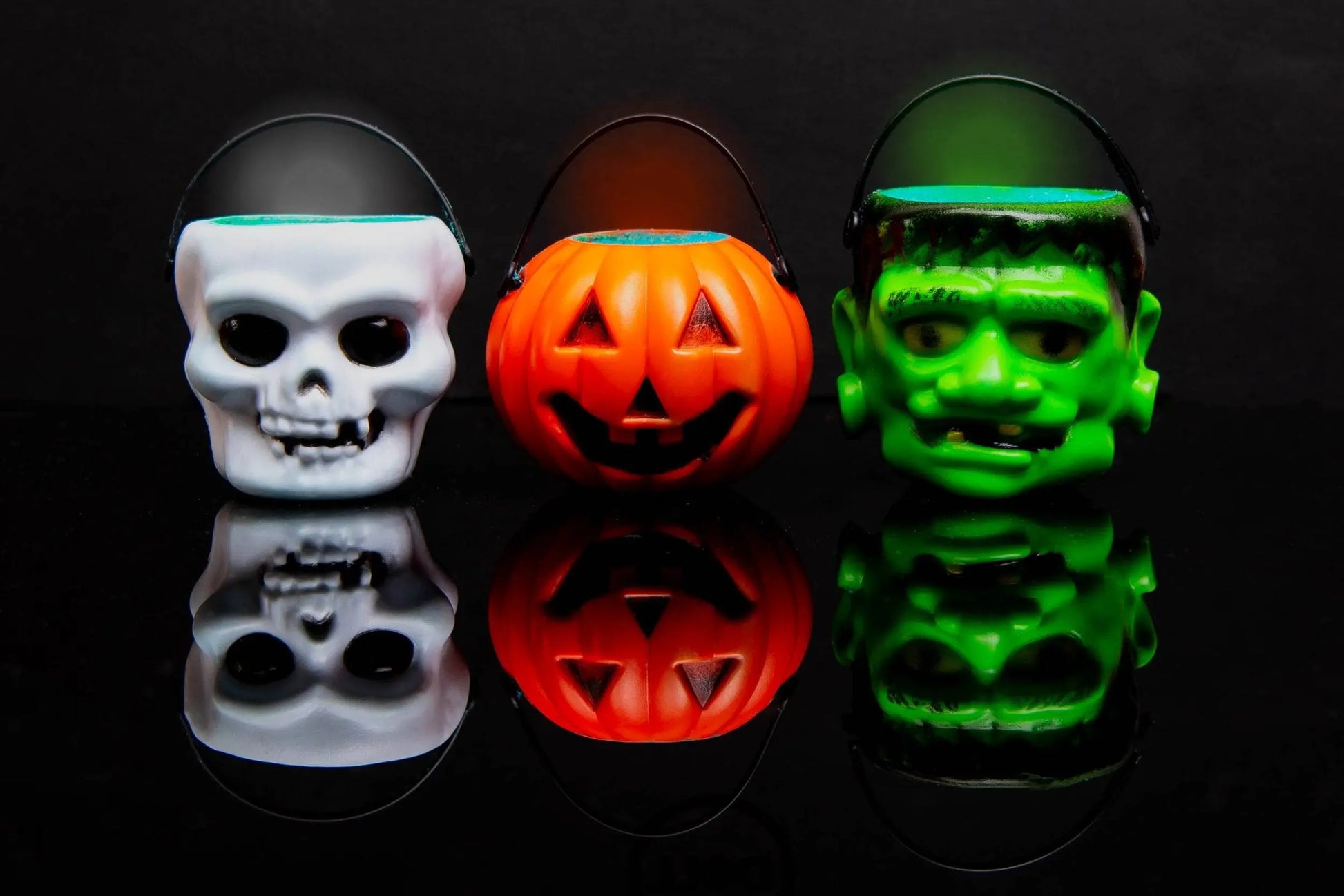 SALE Halloween LIMITED EDITION Light Up Bath Cauldron Project Scent