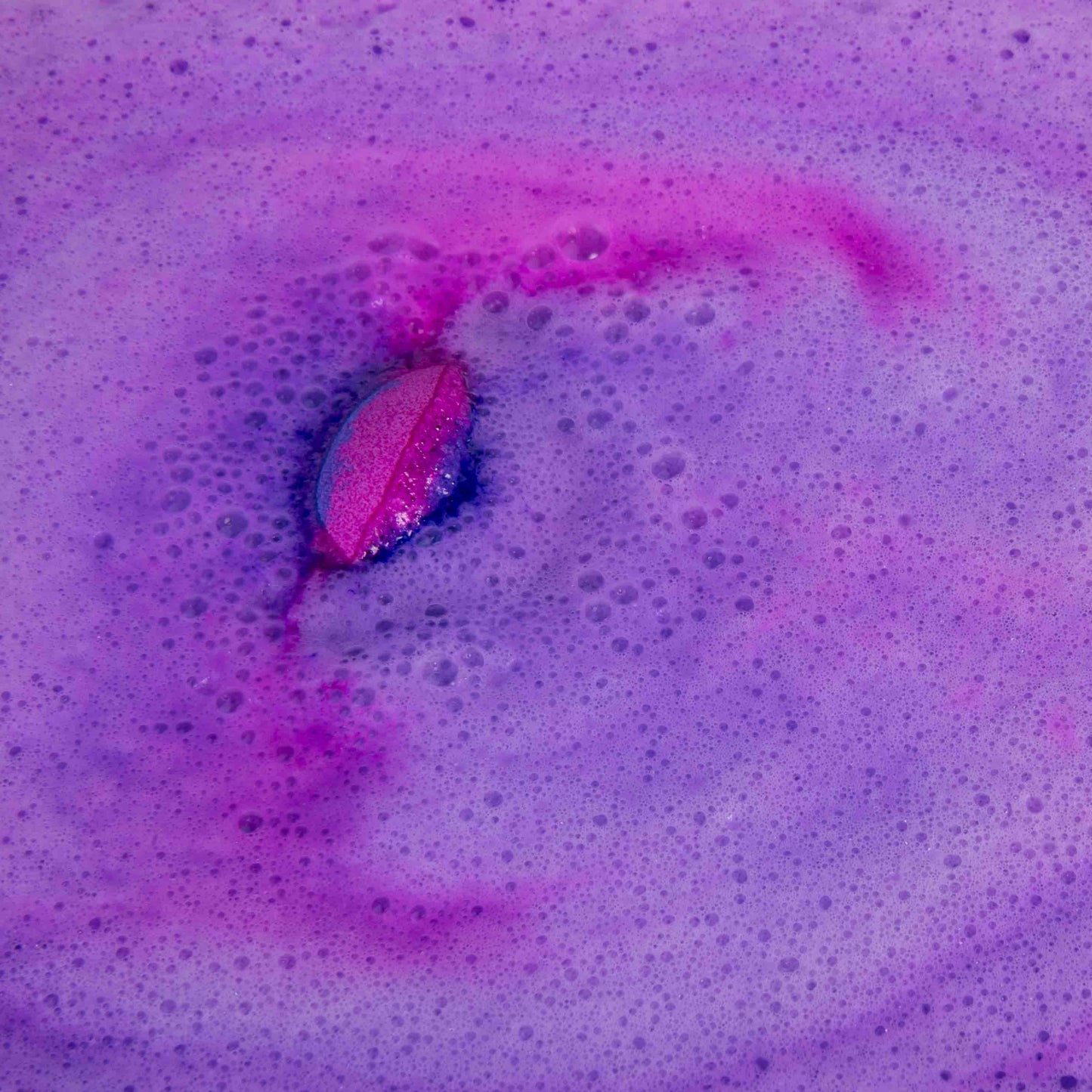 Alien Inspired Bath Bomb 140g