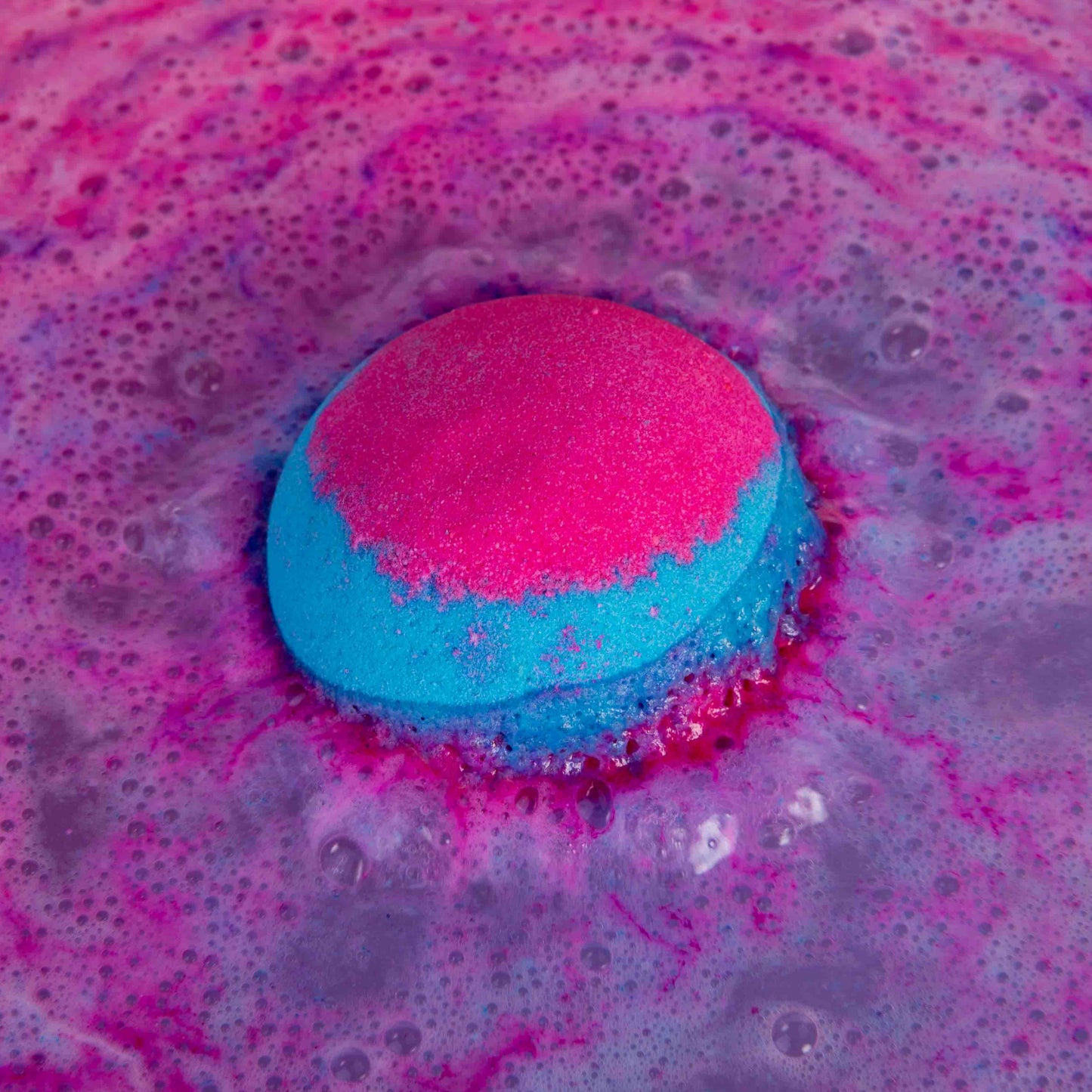 Bubblegum Inspired Bath Bomb 140g