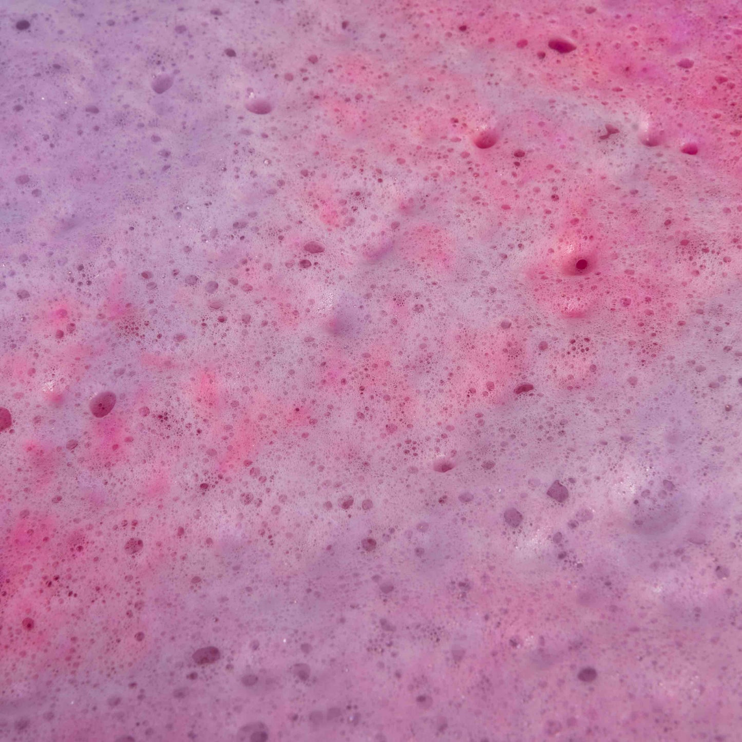 Bubblegum Inspired Bath Bomb 140g